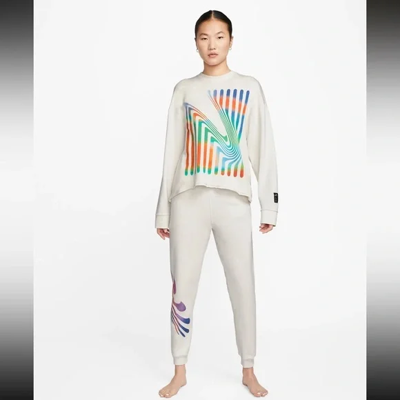 Nike Yoga Luxe A.I.R. Women's 7/8 High-Rise Fleece Joggers size LARGE - Picture 2 of 7